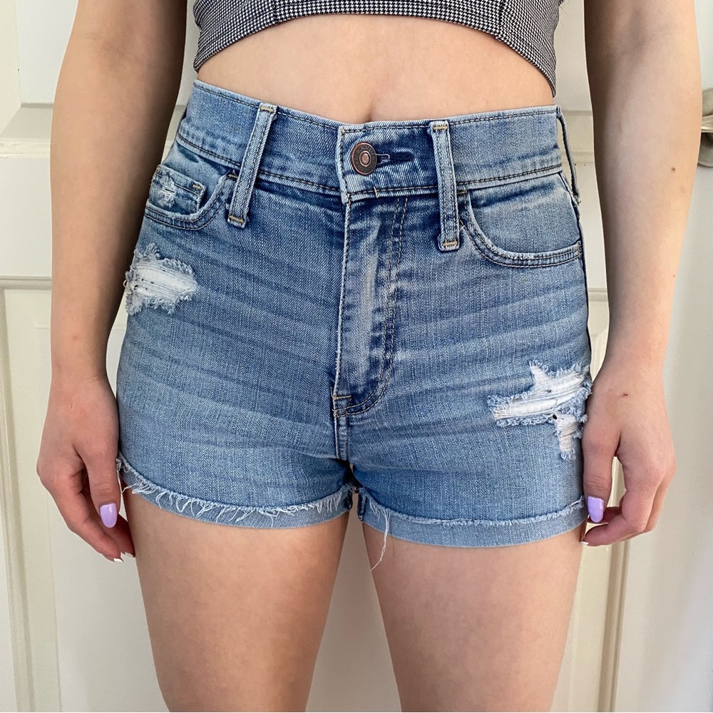 Abercrombie & Fitch High Rise Distressed Denim Shorts Size 00 / 24